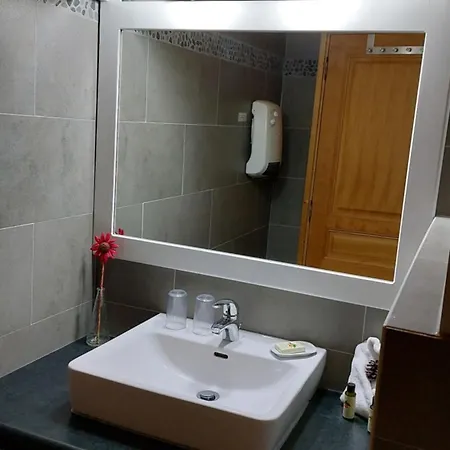 Apartahotel L'etoile Du Berger Les Angles (Pyrenees-Orientales)